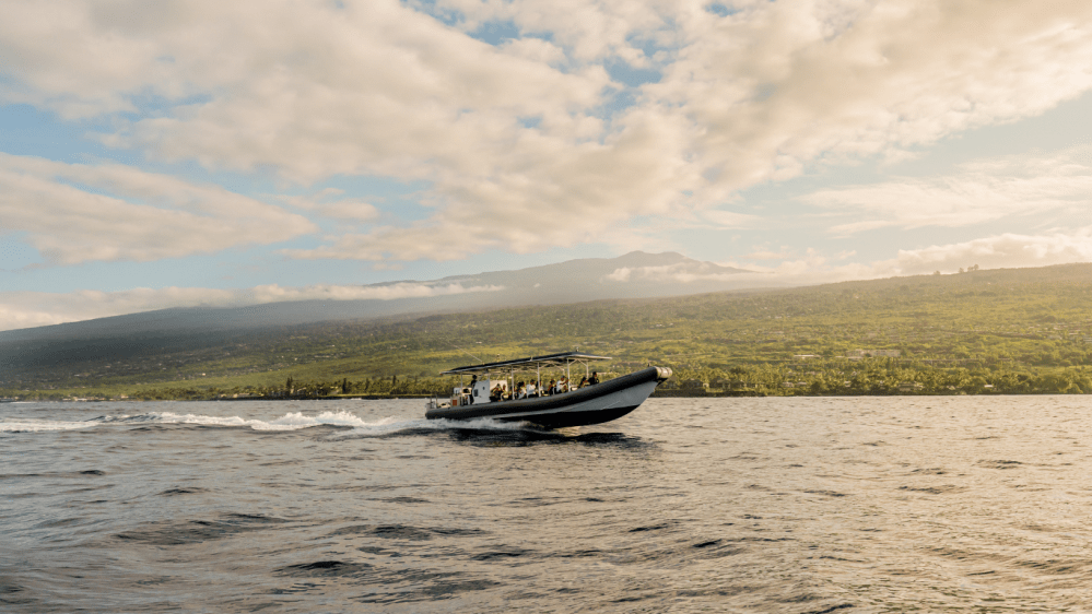 body glove super raft private charter on the coast of kona